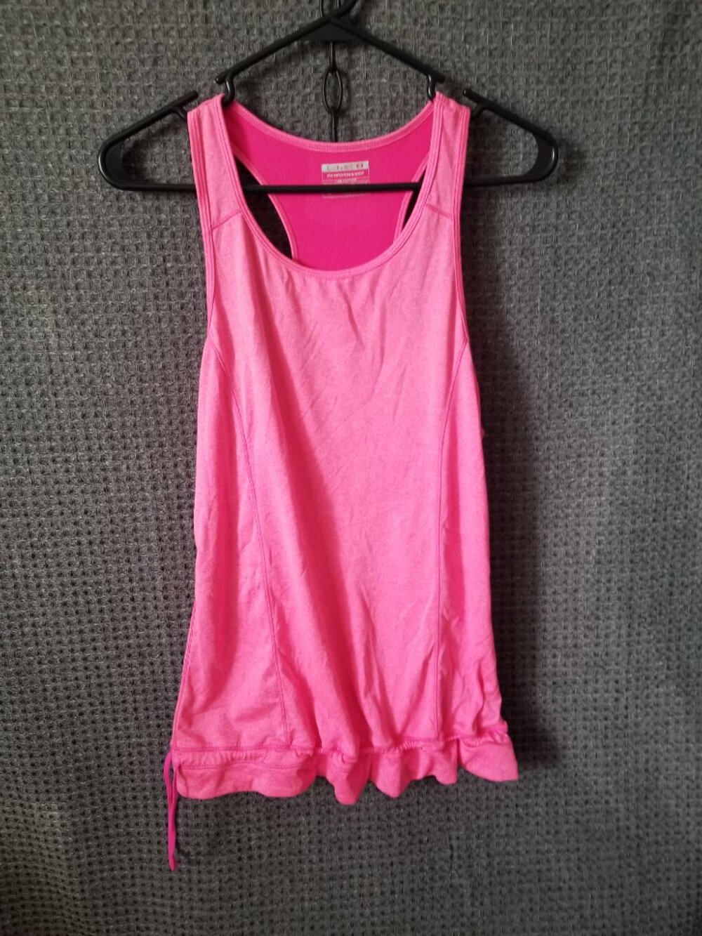 Layer 8 Performance Qwick Dry Pink Tank Top Large